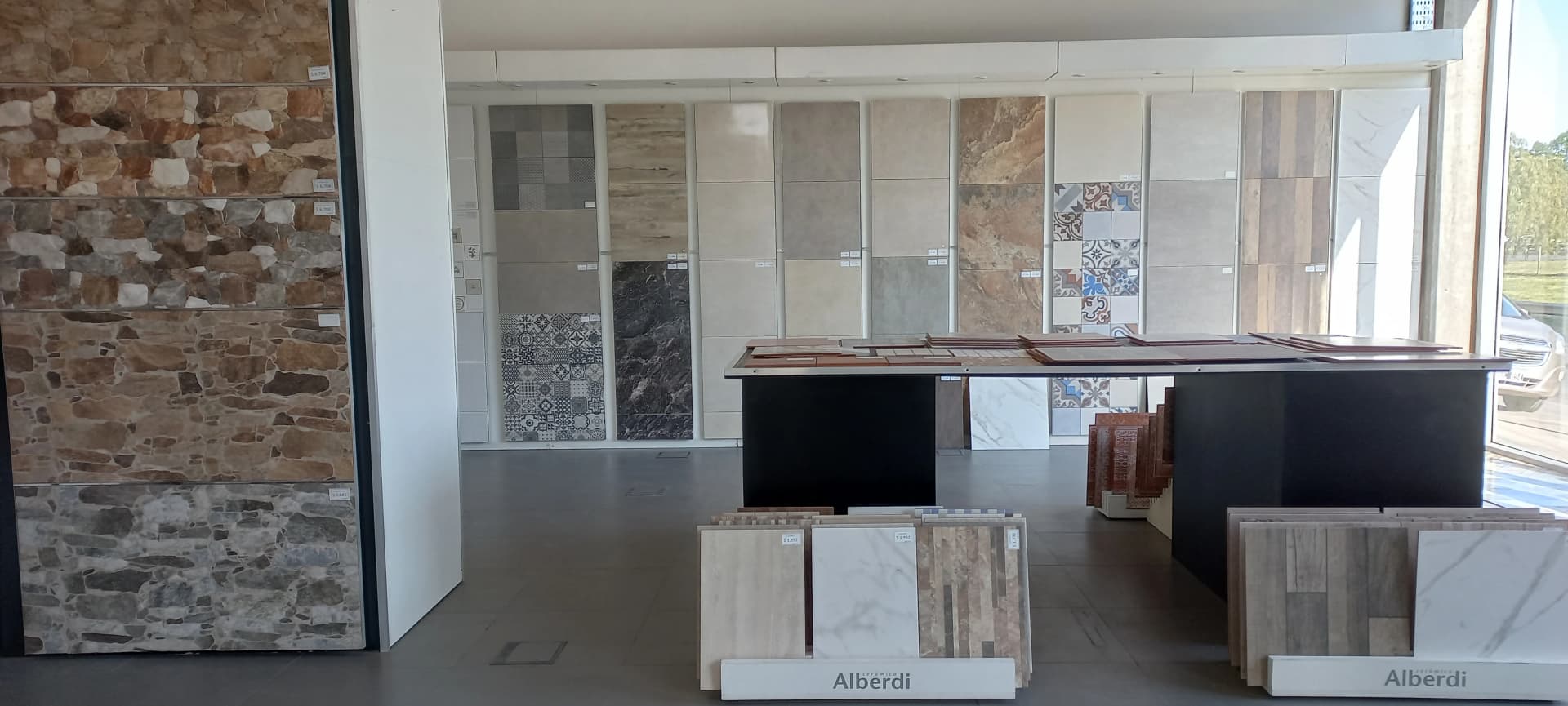 Showroom de novo porcelanatos