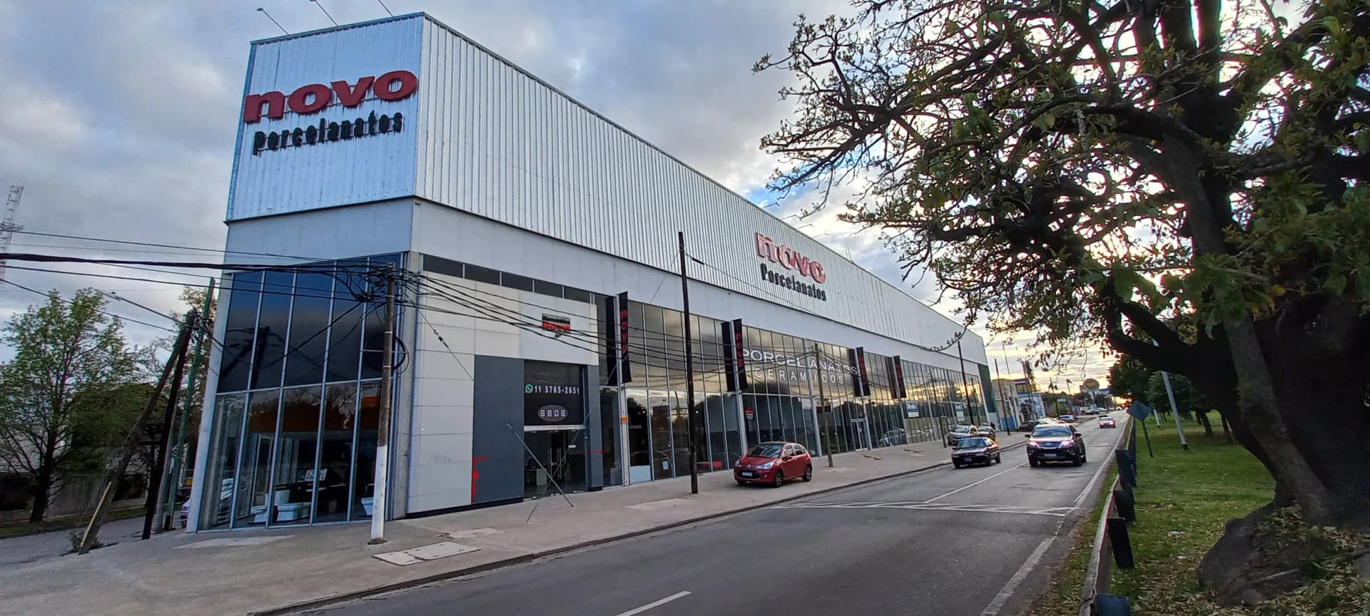 Showroom de novo porcelanatos